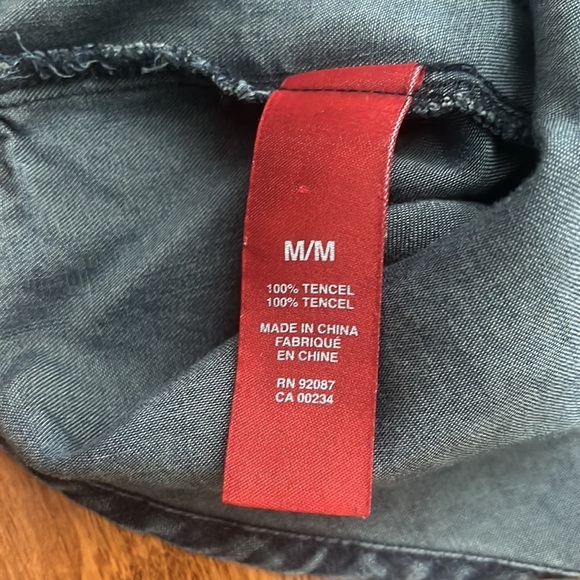 Saks  Fifth Avenue button down shirt Size M - Picture 10 of 10